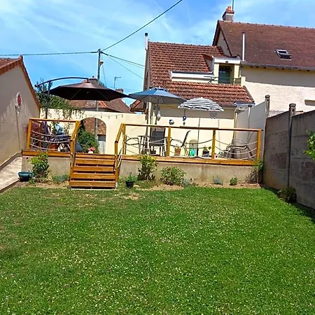 D' Hotes A Benaize