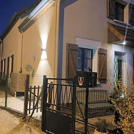 D' Hotes A Benaize Coulonges (Indre)